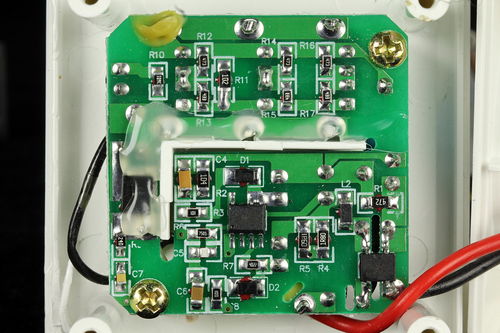 绿巨能魔方插座 LLano QF M12 1C 拆解评测 PCB插座的匠心与挑战